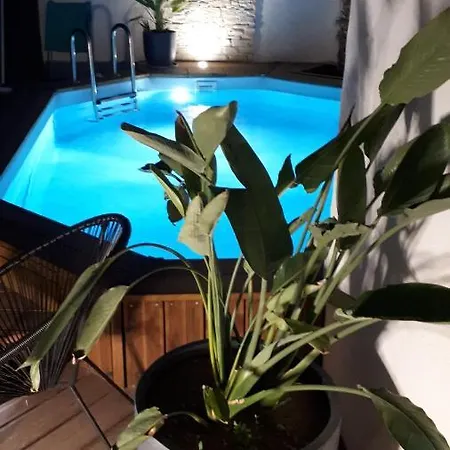 Le Petit Coin De Provence Bed and Breakfast Beaucaire (Gard)