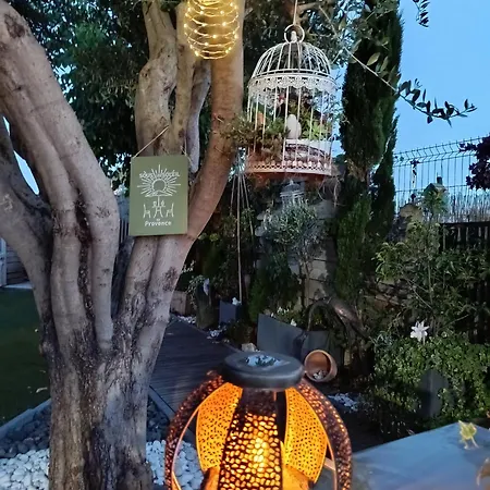 Le Petit Coin De Provence 3*